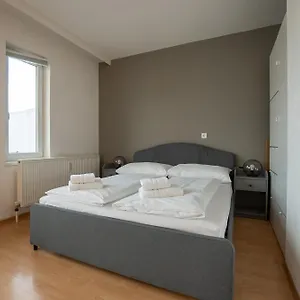 With A Private Terrace Located Right Near Belvedere Castle, 15 Minutes Away From Stephansdom , Wien Österreich