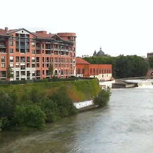 https://appartement-standing-a-toulouse-en-centre-ville.midi-pyreneeshotels.com